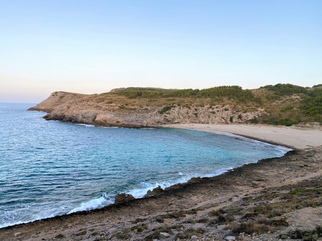 Letadlo
Mallorca 
Bez cestovky 
Levné cestování 
Letenky 
Dovolená 
Opalování 
moře 
Pláž 
Vlny